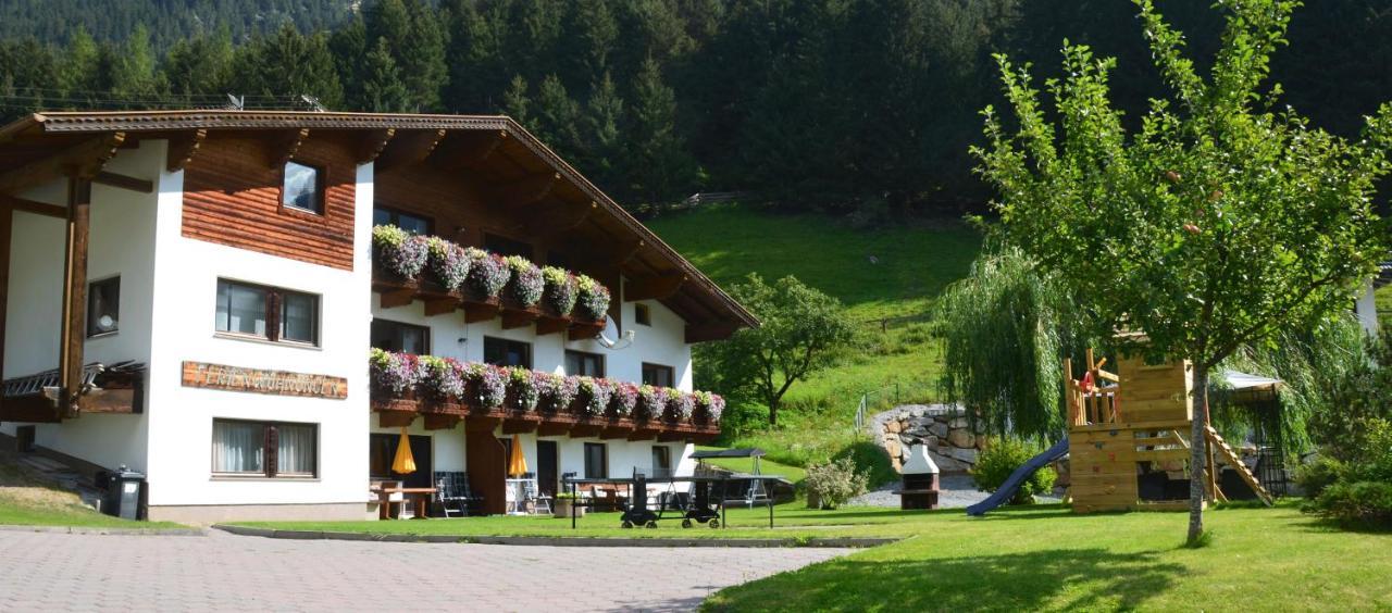 Pitztal Ferienwohnungen Sankt Leonhard im Pitztal Exterior photo